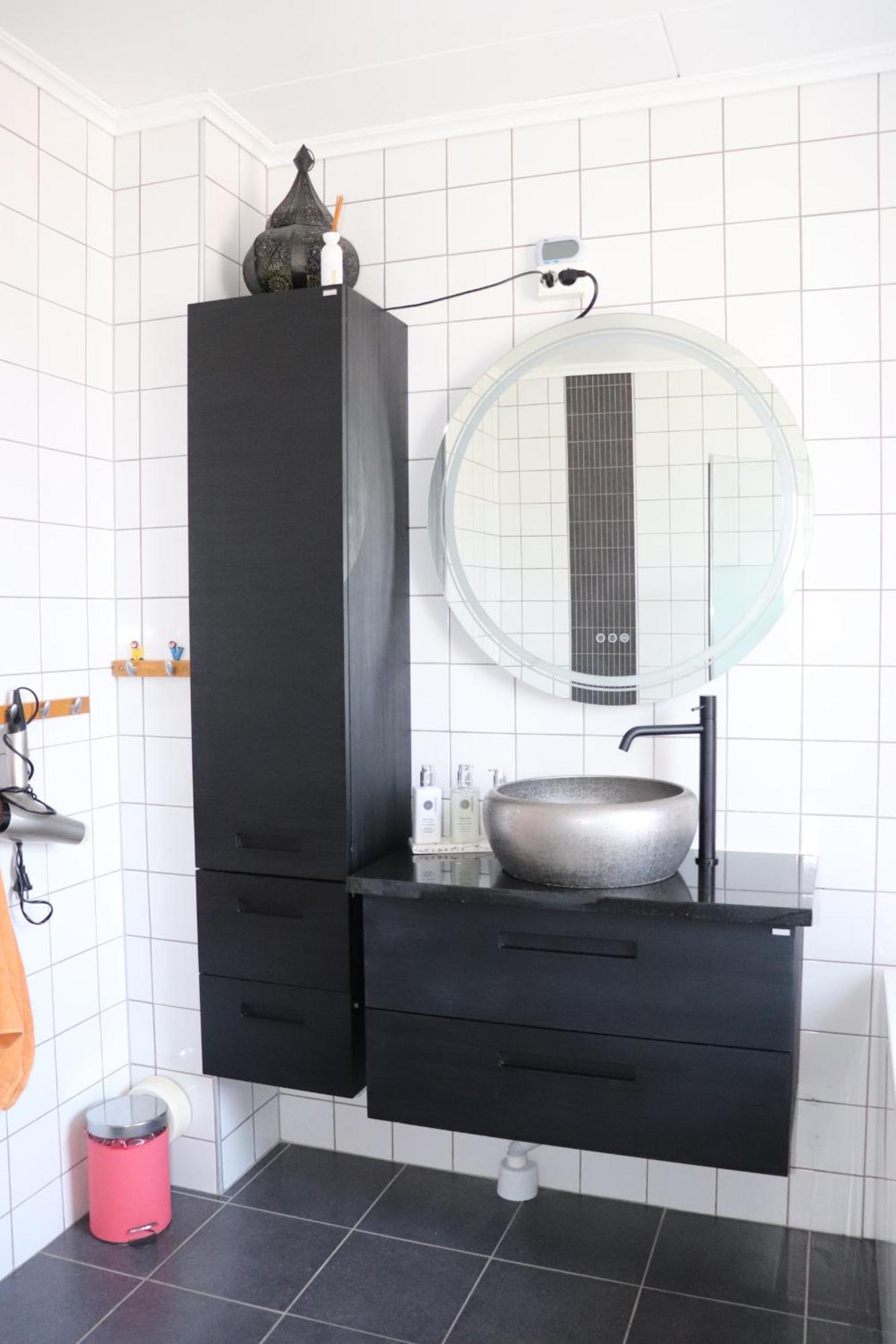 Lila Rummet - Rum Naera Bad Och Centrum, 1 Tr Upp - Saengklaeder & Handdukar Ingar Färjestaden エクステリア 写真