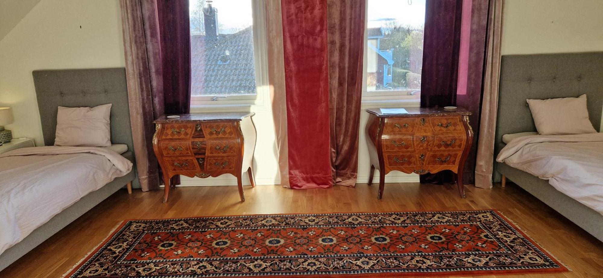 Lila Rummet - Rum Naera Bad Och Centrum, 1 Tr Upp - Saengklaeder & Handdukar Ingar Färjestaden エクステリア 写真